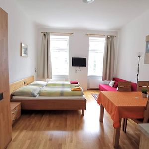 Studio met een King Size Bed